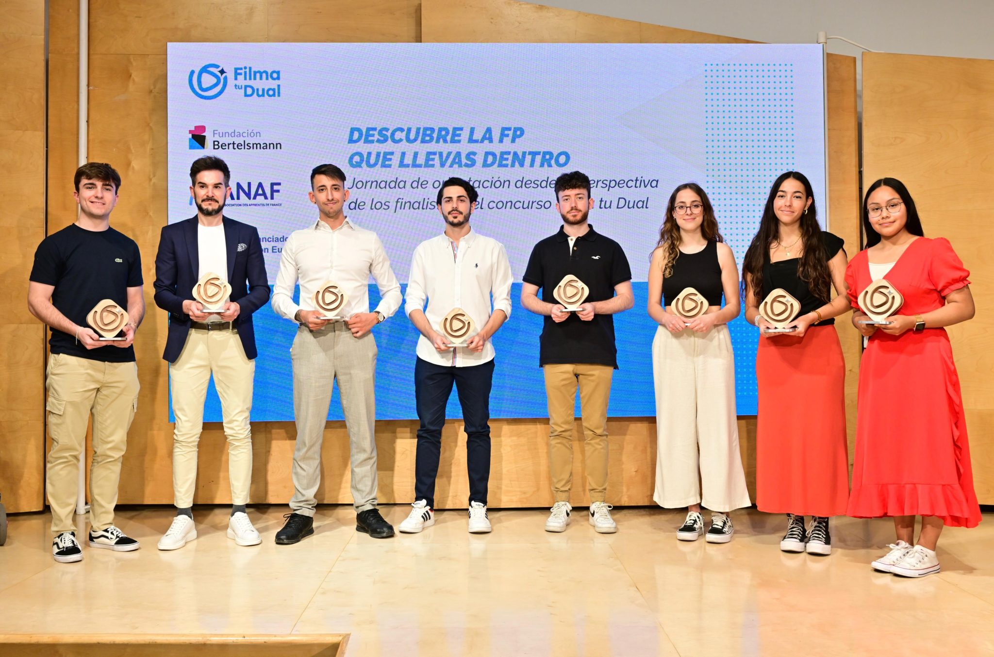 El Espacio Bertelsmann se llena de alumnos de ESO en la gala de premios ...